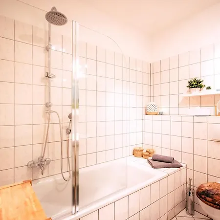 Gemuetliche Neben Der Arena 