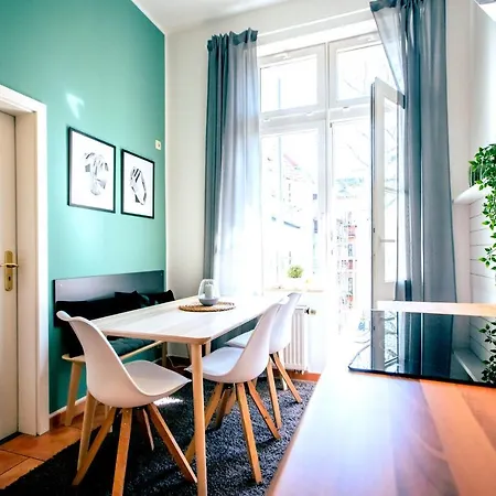 Gemuetliche Neben Der Arena 