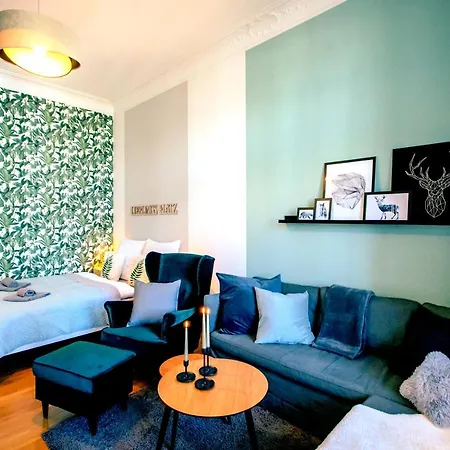 Gemuetliche Neben Der Arena 