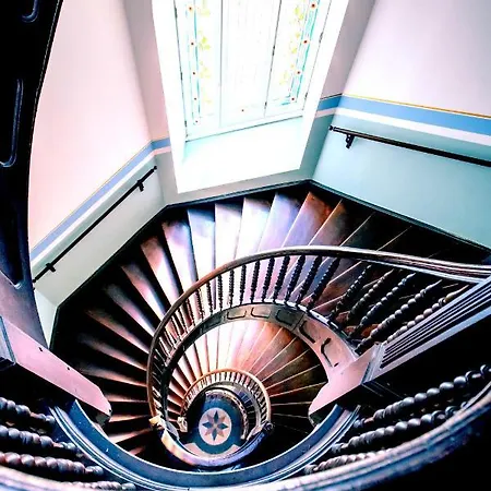 Gemuetliche Neben Der Arena 