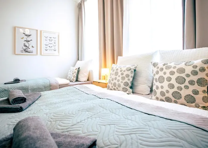 Gemuetliche Neben Der Arena 